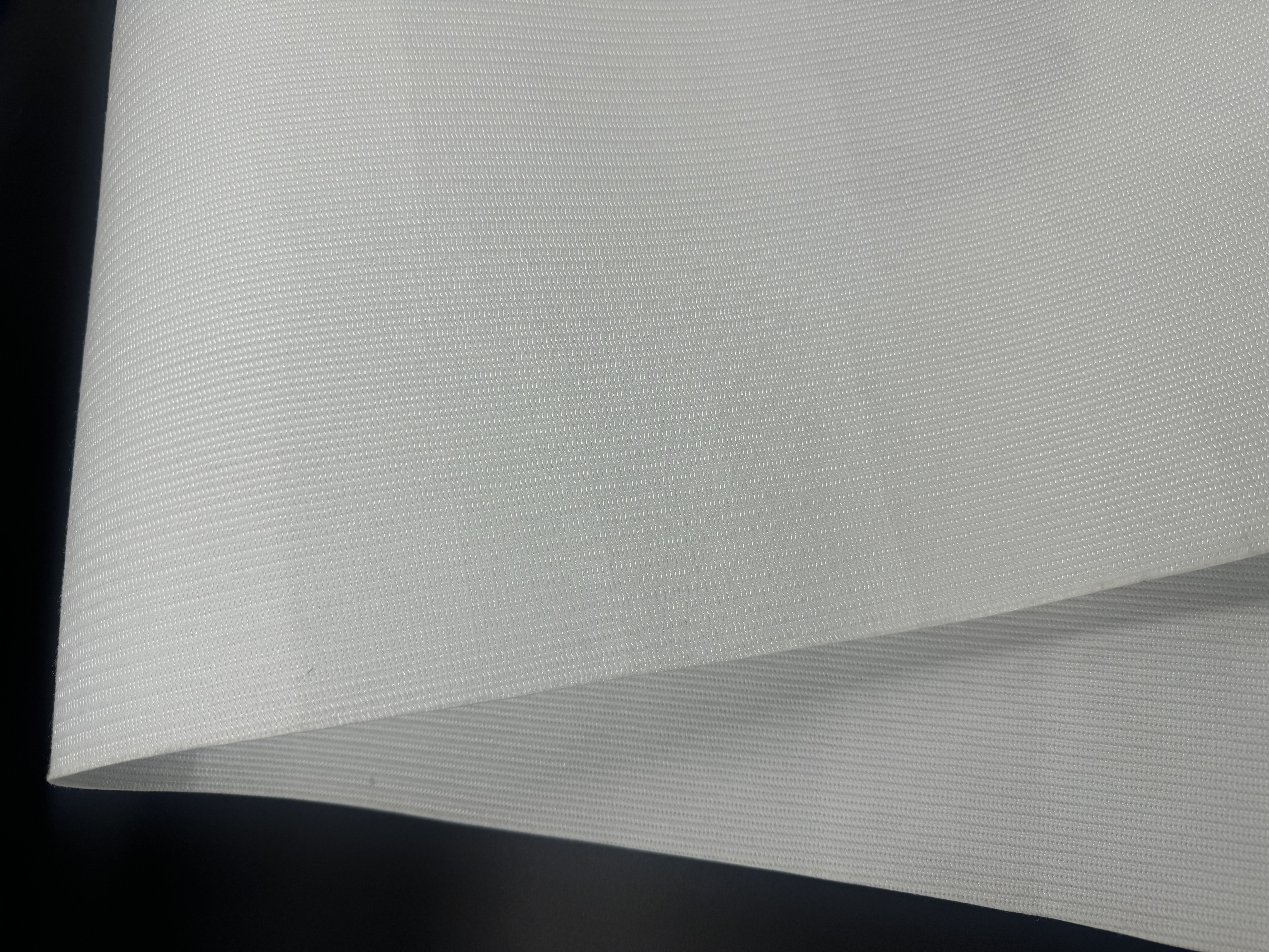 Nonwoven fabric --stroblr